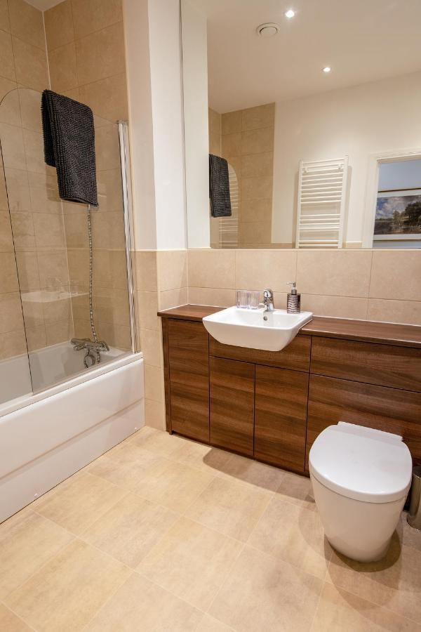 Hedgefield House - Serene Top Floor Flat Інвернесс Екстер'єр фото