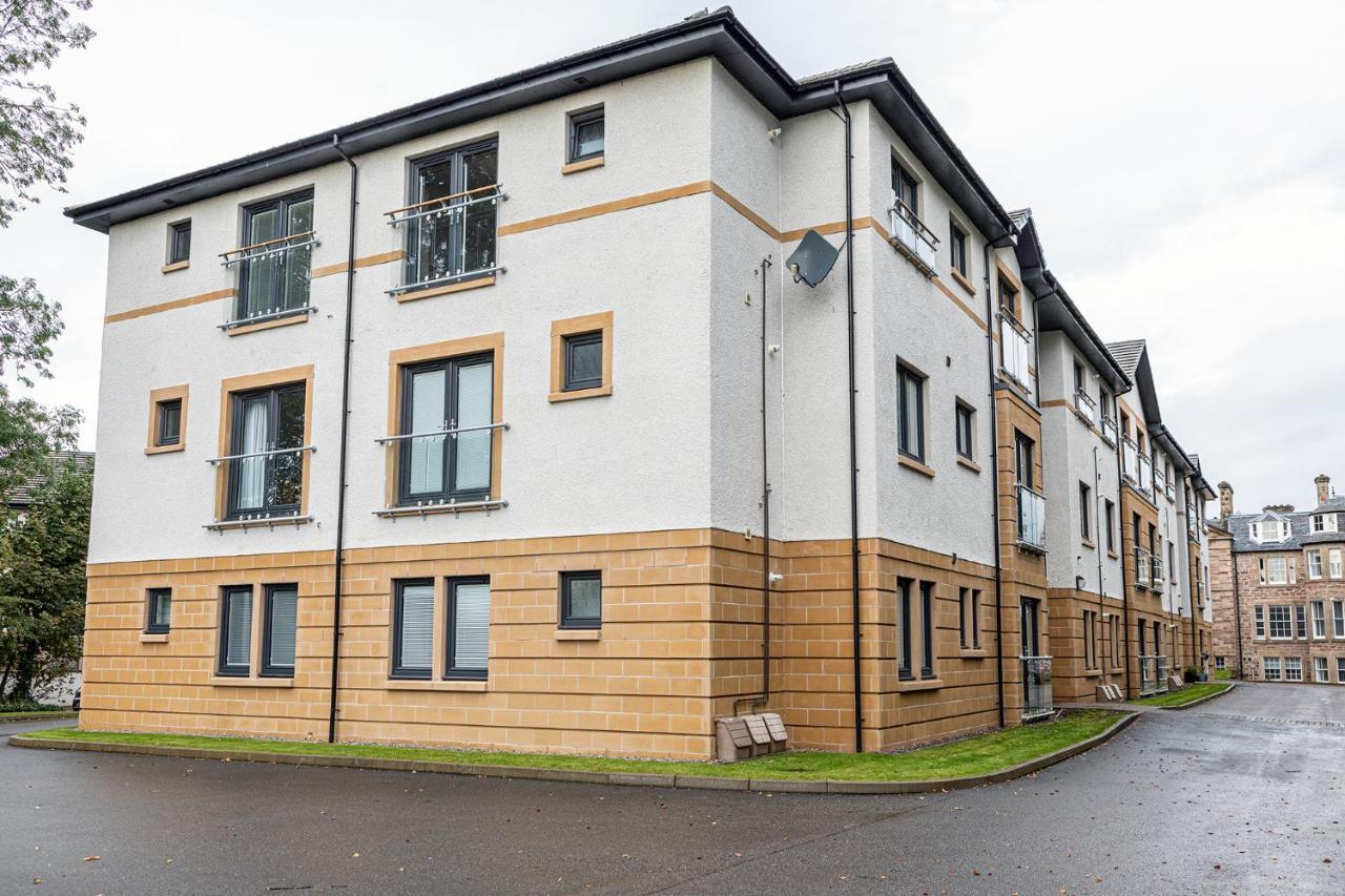 Hedgefield House - Serene Top Floor Flat Інвернесс Екстер'єр фото